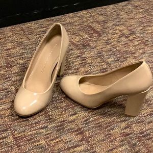 Chinese Laundry Tan Patent Leather Chunky Heels